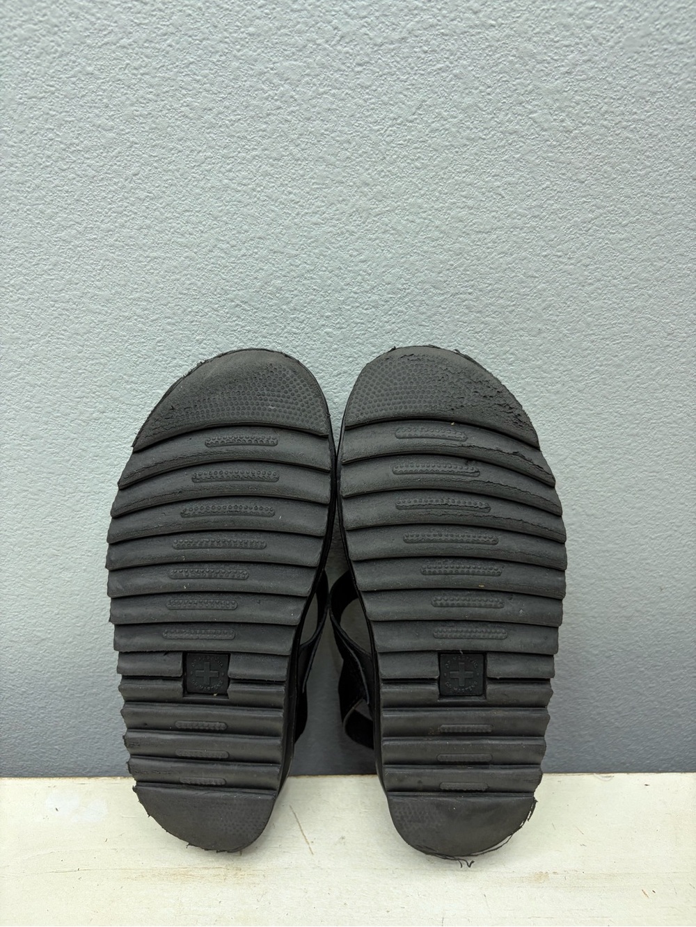 Dr. Martens Black Leather Voss Strap Sandals Size 7 - Picture 7 of 8